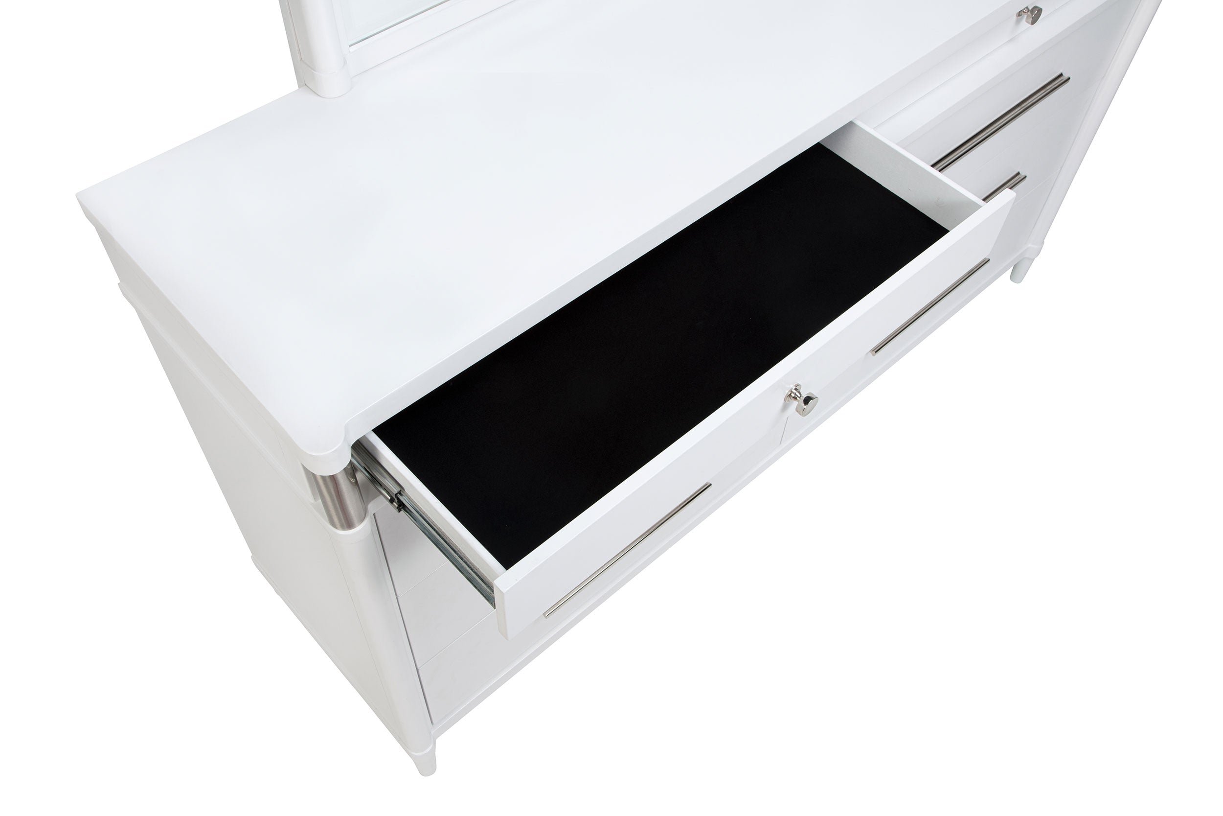 Gracemont 8-drawer Bedroom Dresser Cabinet White