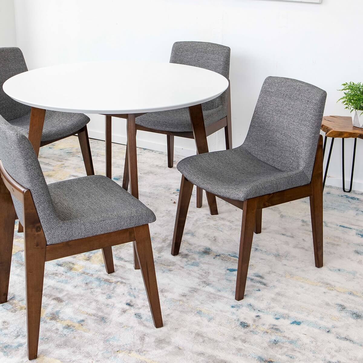 Aliana Dining Set With 4 Ohio Dark Gray Chairs (White)