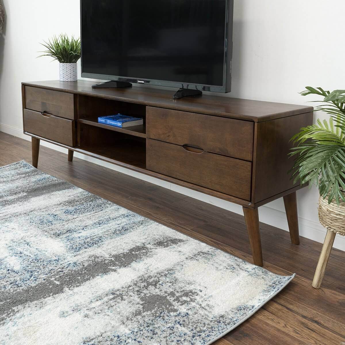 Benjamin Tv Stand (Walnut)