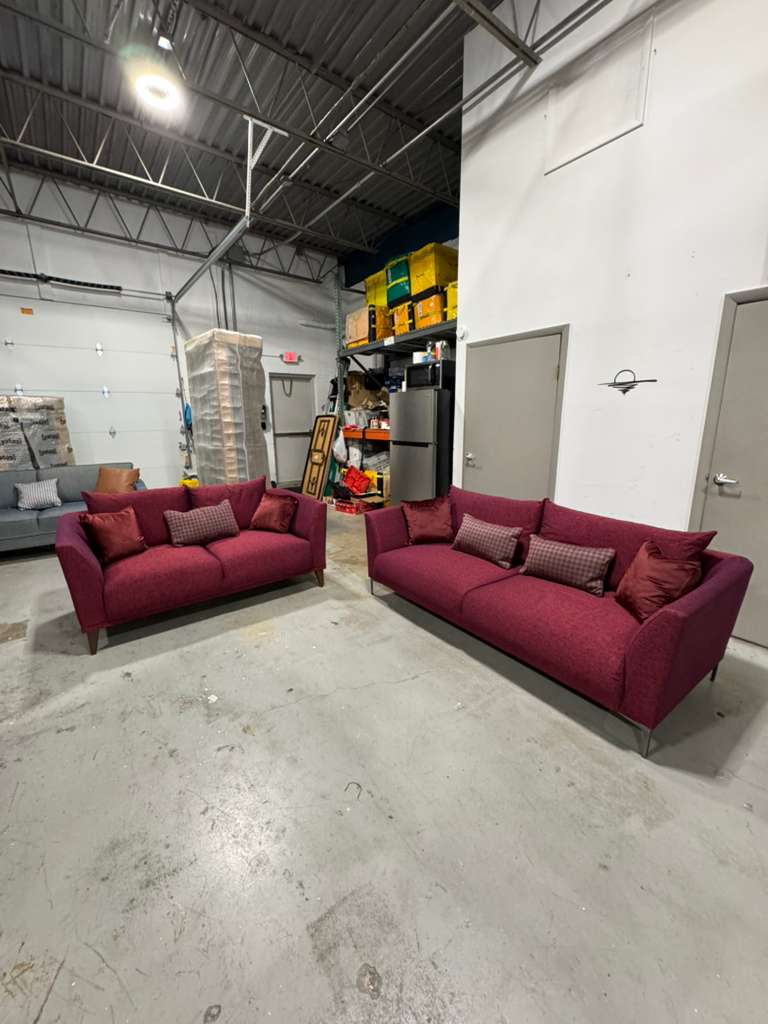 Gravity 3-Seat Sofa and love seat- Burgundy