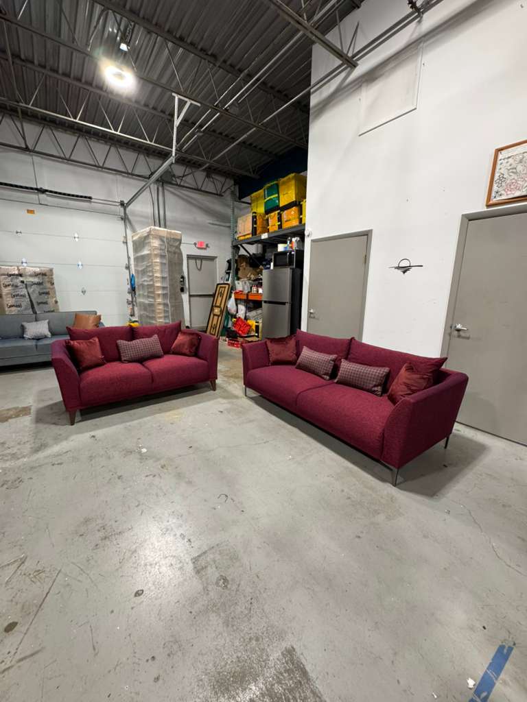 Gravity 3-Seat Sofa and love seat- Burgundy