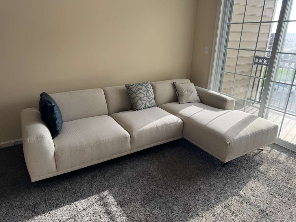 Giorno - Right Hand Facing-L Corner Sofa - Ecru Z2