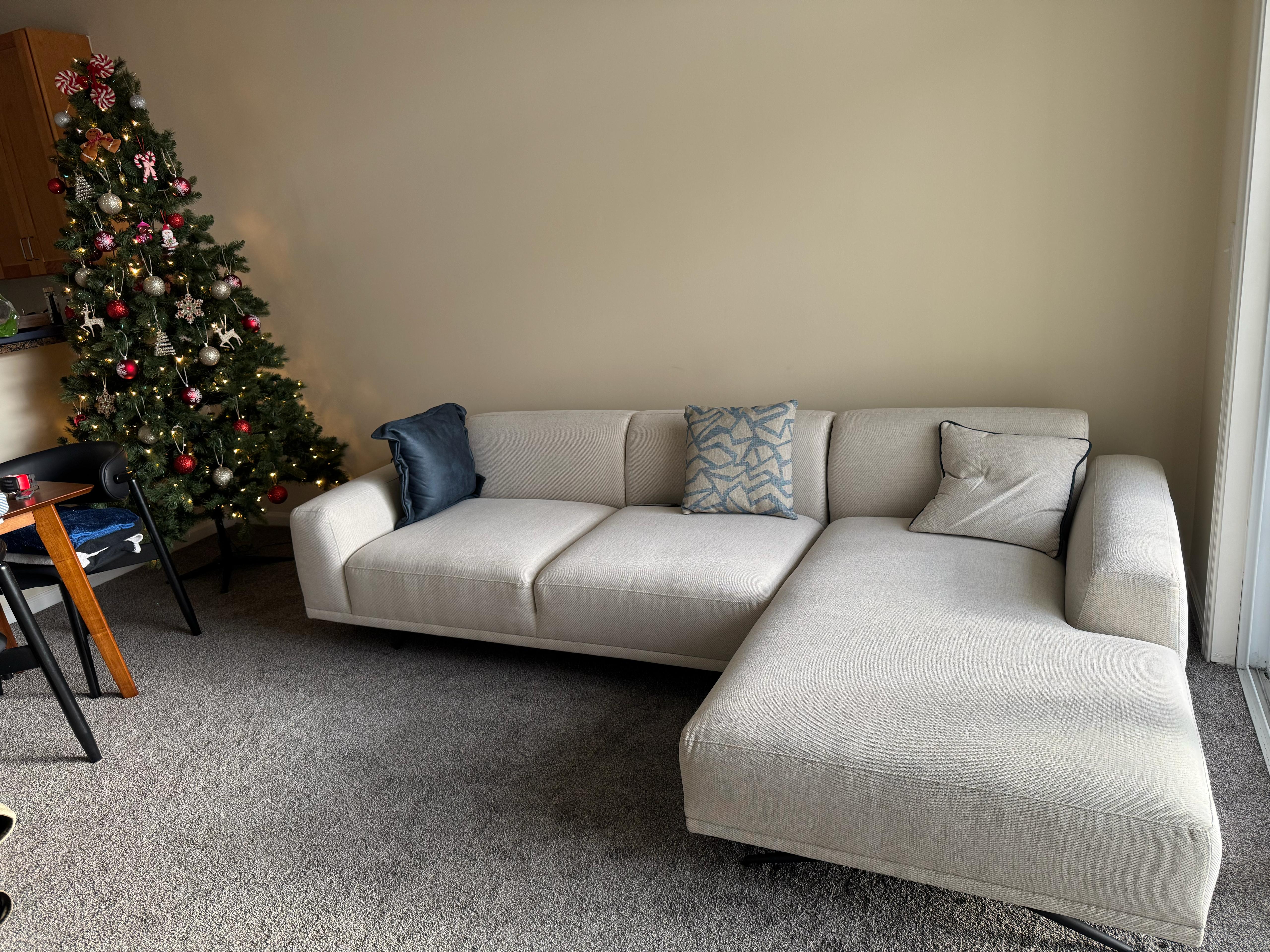 Giorno - Right Hand Facing-L Corner Sofa - Ecru Z2