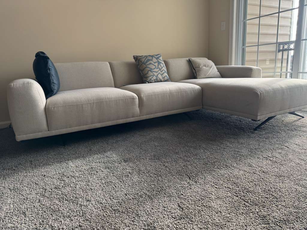 Giorno - Right Hand Facing-L Corner Sofa - Ecru Z2