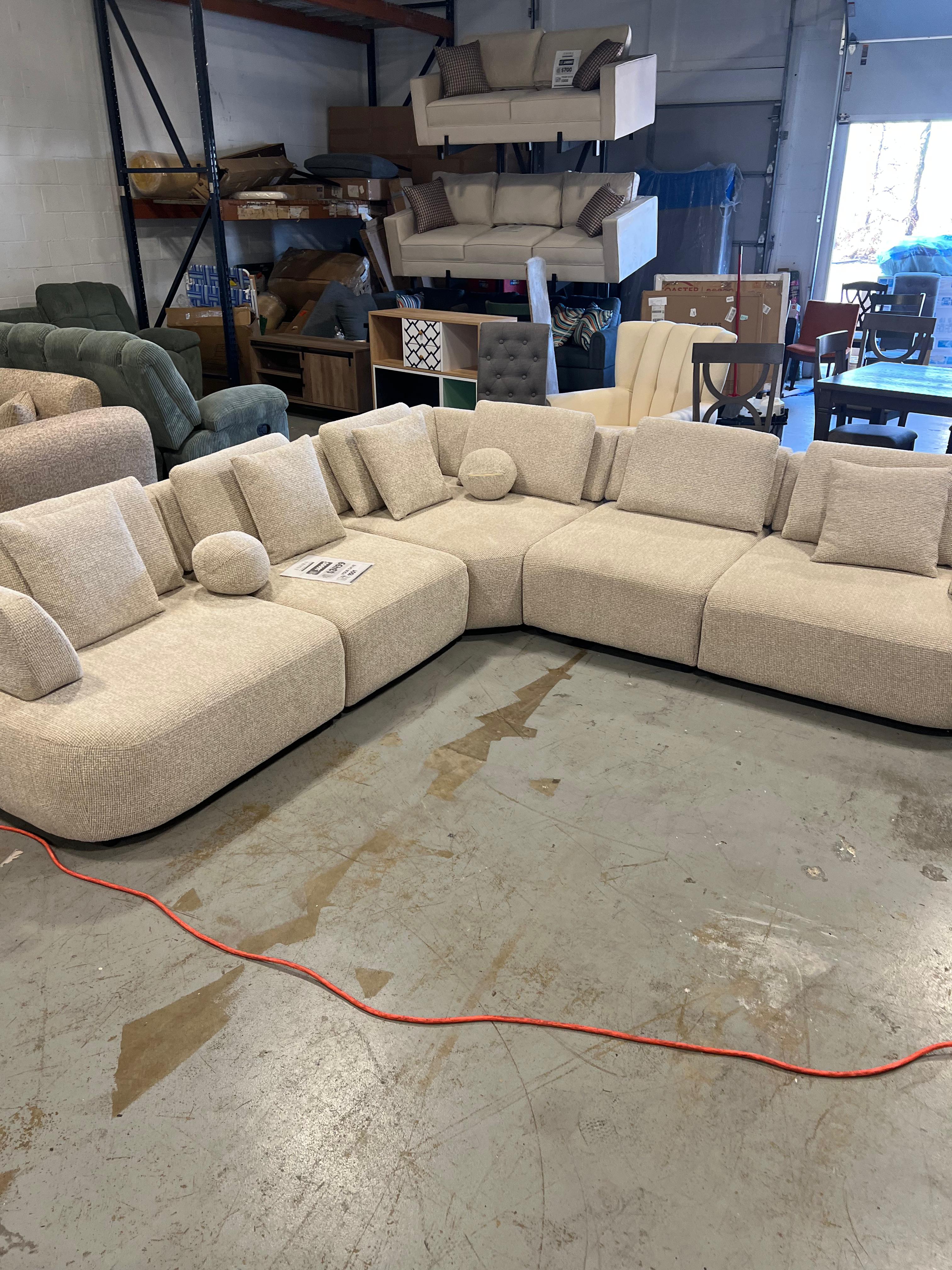 Lion modular Sectional set